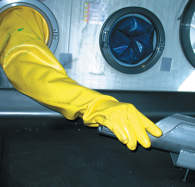 Радиационно-защитные перчатки из полиуретана для боксов с осушенной средой